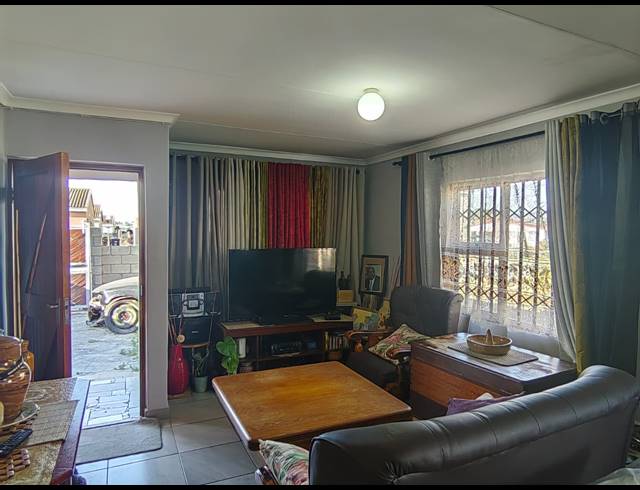 2 BEDROOM SEMI DETACHED FOR SALE IN HIGHBURY PARK
